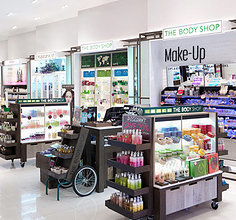 中岛设计案例赏析与化妆品零售素材免费商用下载指南